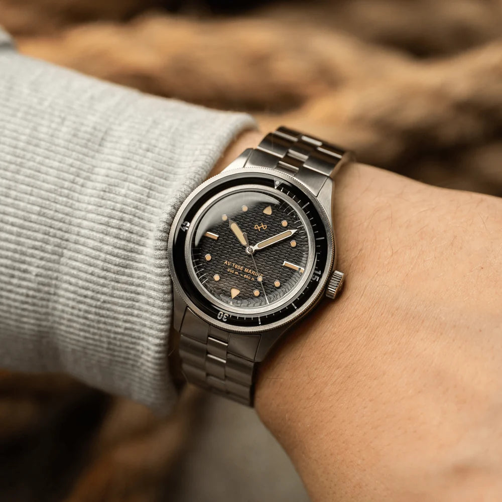 1956 MARINE Steel / Black