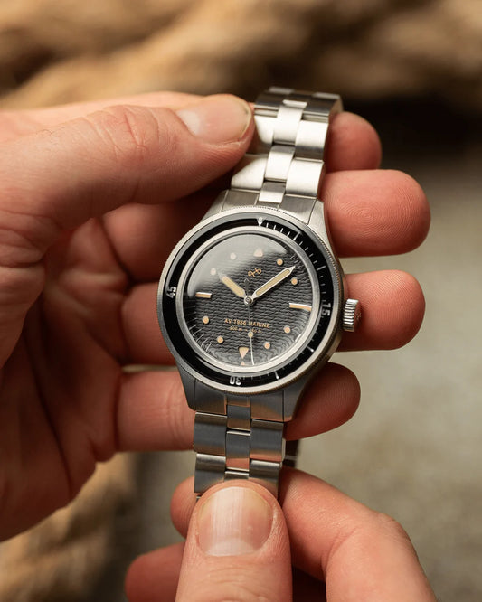 1956 MARINE Steel / Black