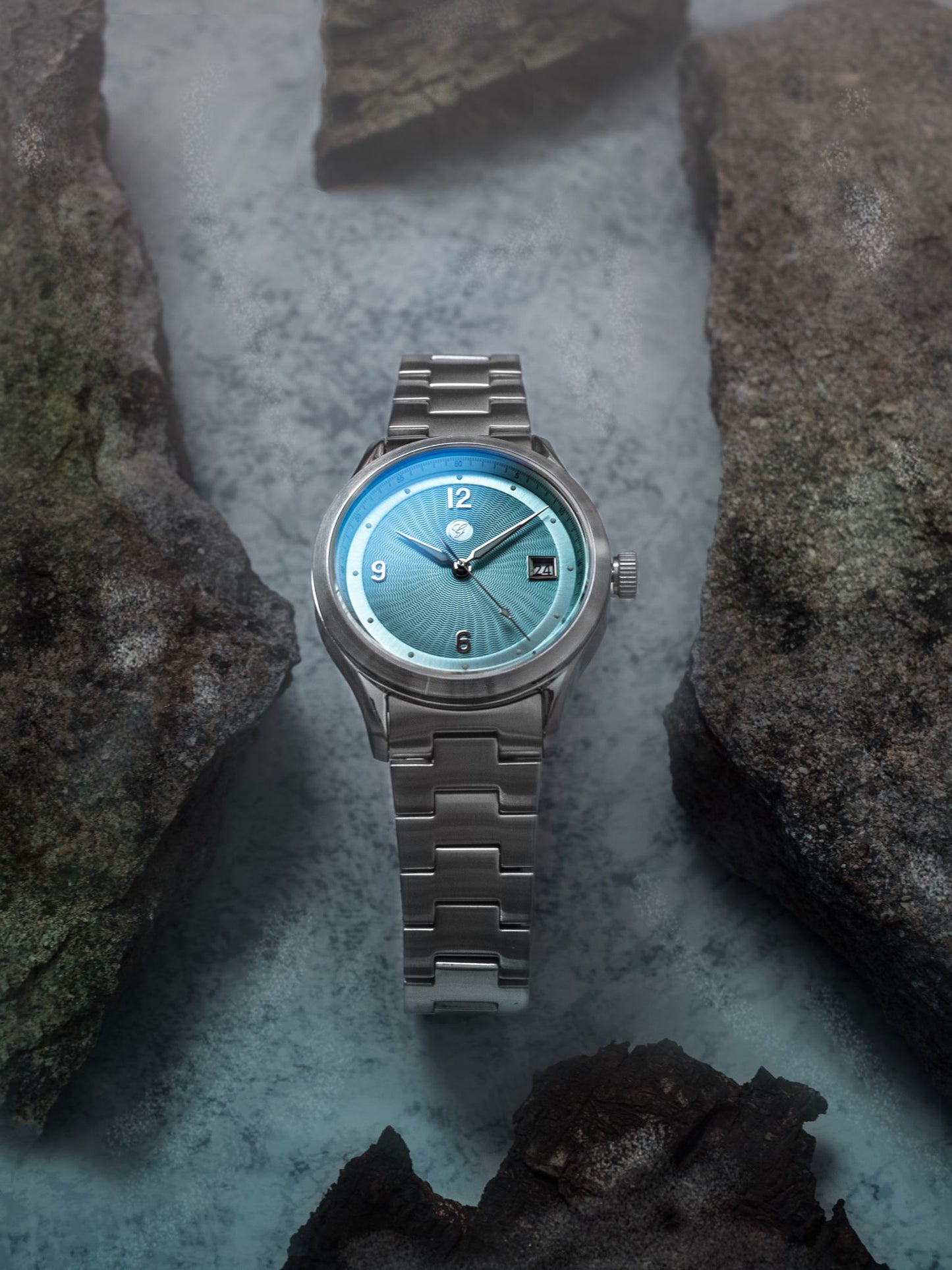 Loimu Glacier with a Stainless Steel Bracelet